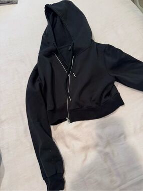 Cropped Black Zip-Up Hoodie Sweater Cardigan